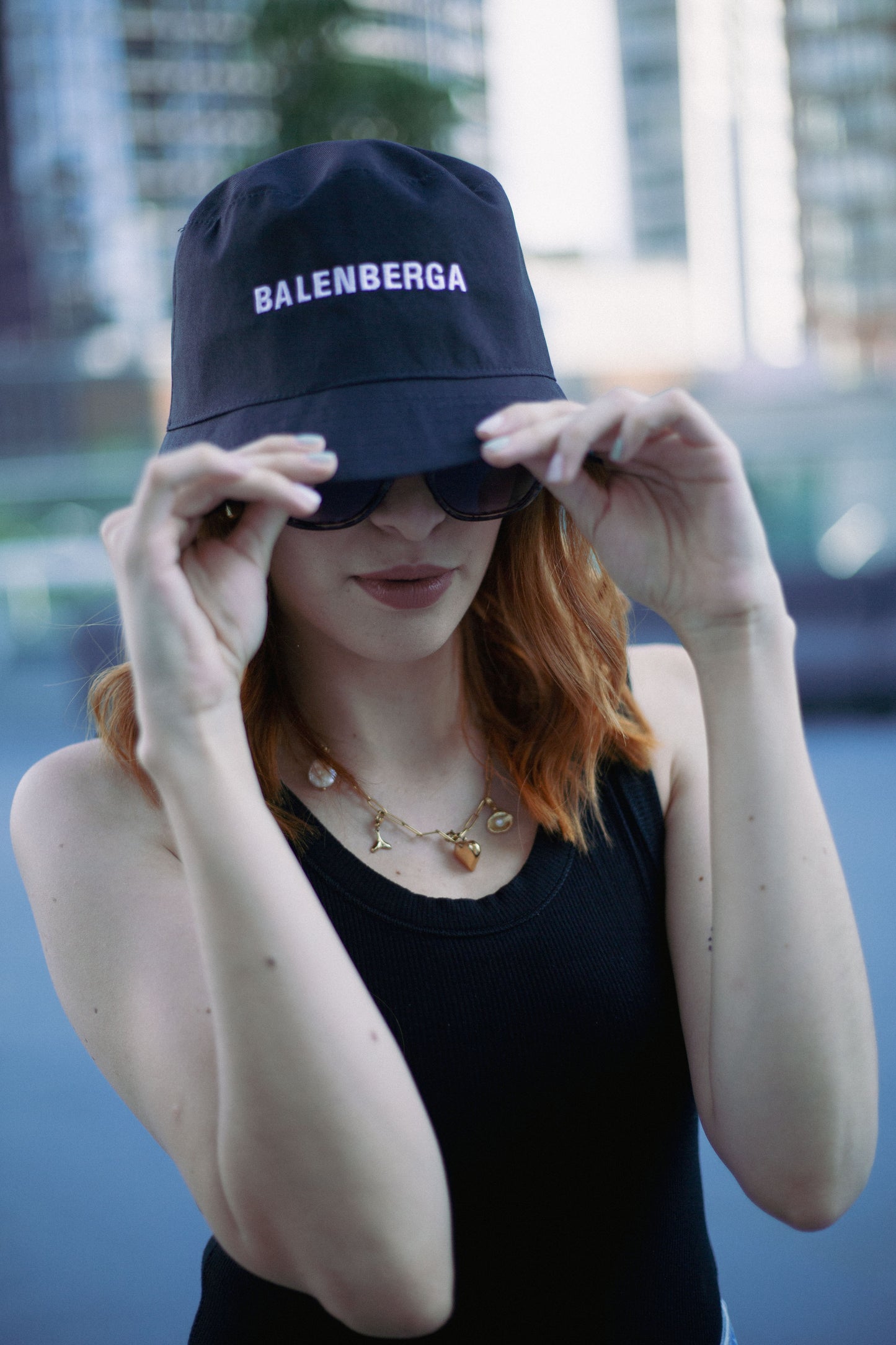 Bucket Hat Balenberga Negro